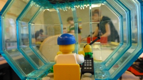 Januar-Projektwoche 2019: B.Y.O.LEGOs - Aus der Vogelperspektive waren die Quadrate der einzelnen Schülerinnen und Schülern sehr interessant anzuschauen...